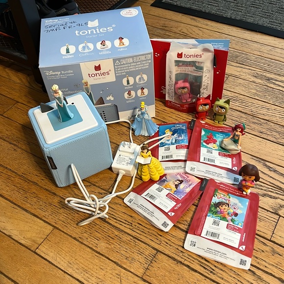 Tonie Box Disney Princesses, Dora the Explorer & Creative Tonies Bundle - Picture 2 of 12